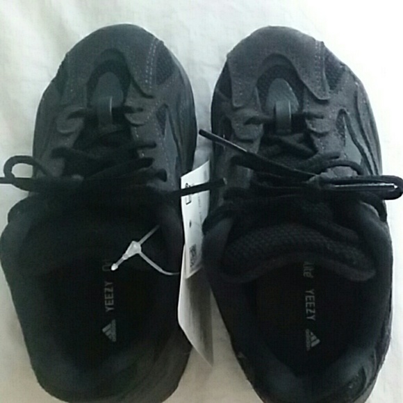 Adidas (yeezy boost 700 v2) for toddler - Picture 2 of 4